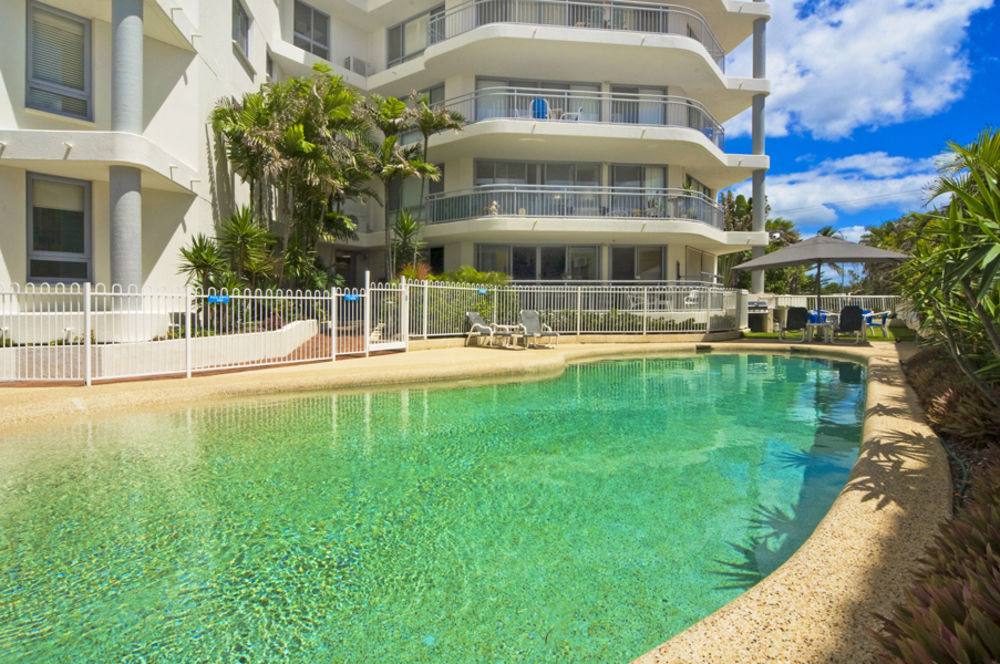 Oceanside Resort - Absolute Beachfront Apartments Gold Coast Exterior foto